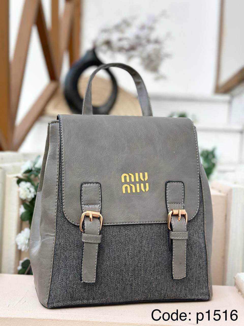 /public/uploads/photos/shares/Suzy bags/IMG_4331.jpeg